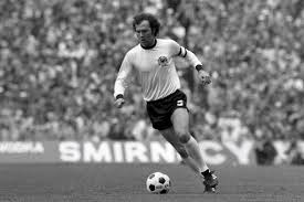 Franz Beckenbauer - Pemain Jerman Yang Melegenda Di Era 1970an
